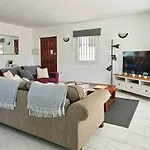 Sunshine In El Faro Villa *